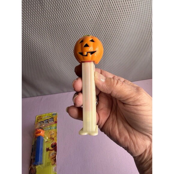 Vintage Pez Dispensers + Plush Key Chain - Picture 5 of 6